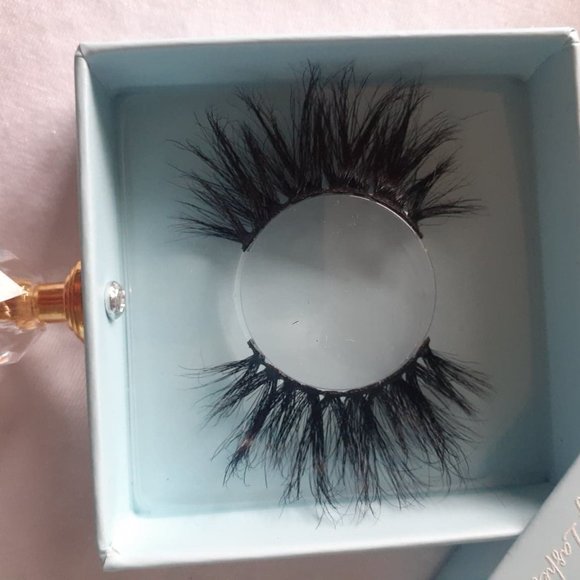 3D Mink Lashes SOLD OUT - Picture 3 of 3